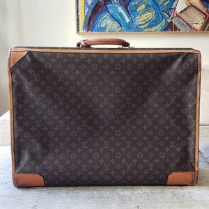 Authentic Louis Vuitton Monogram Pullman Suitcase